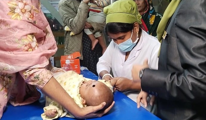 ভোলায় বেড়েছে নিউমোনিয়া আক্রান্ত শিশু রোগীর সংখ্যা