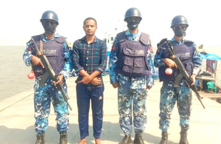 ভোলার মেঘনা থেকে অপহৃত এক ক্রু উদ্ধার