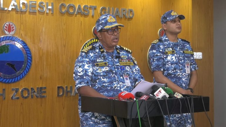 ভোলায় ৬ মাসে অস্ত্র-গুলিসহ ৭০ সন্ত্রাসী ও ৬১ দুষ্কৃতিকারীকে আটক