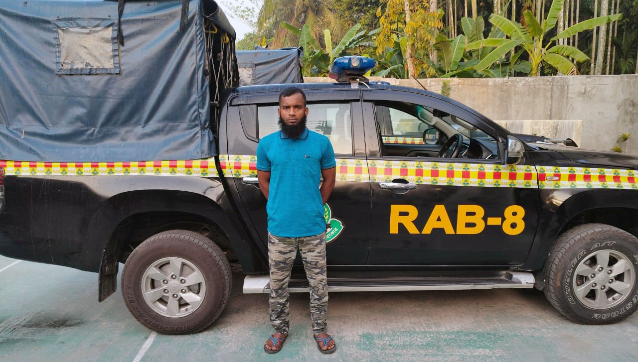 ভোলায় হত্যা মামলার পলাতক আসামি গ্রেফতার