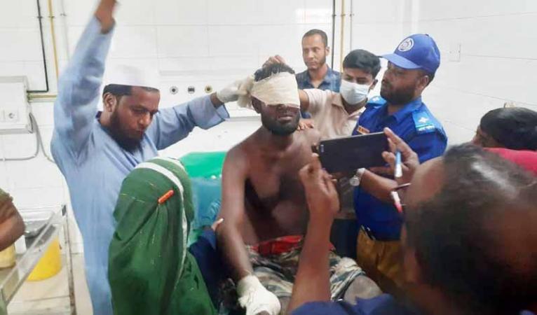 চরফ্যাশনে চুরির অভিযোগে হাত-পা ভেঙে দুই চোখ উপড়ে ফেলল গ্রামবাসী