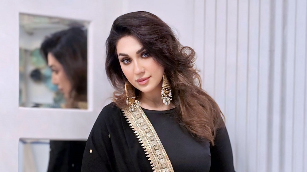 পরকীয়া করলে পাথর নিক্ষেপ করে মারা হয়, এমন আইন করব : অপু