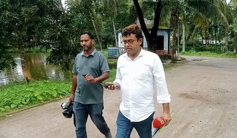 সংবাদ সংগ্রহকালে সময় টিভির রিপোর্টার ও ক্যামেরাম্যানের ওপর হামলা