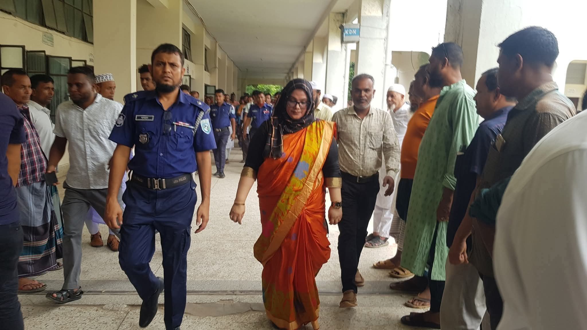 সাংবাদিক নির্যাতনের মামলায় কুড়িগ্রামের সাবেক ডিসি কারাগারে