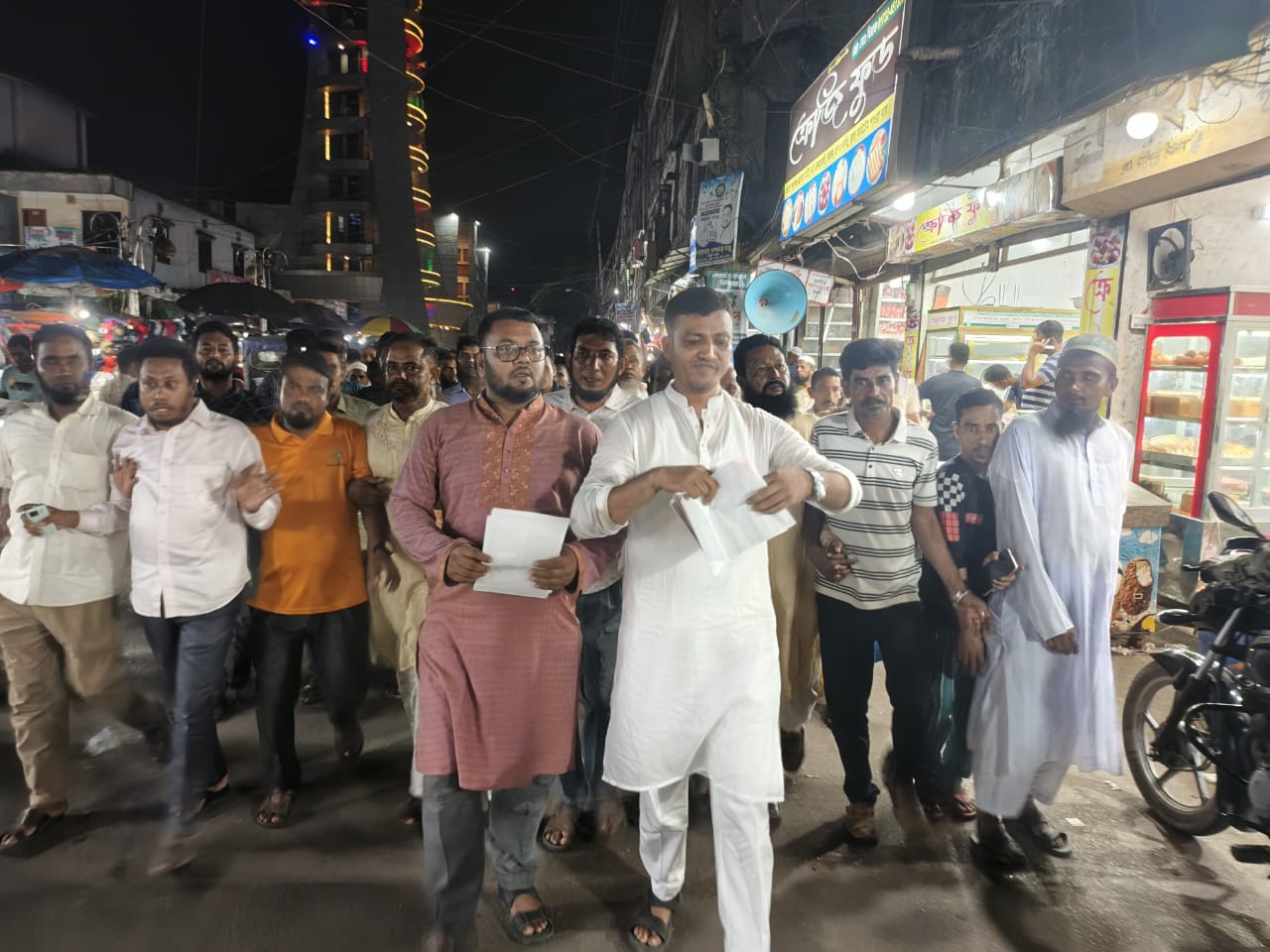 ‎চরফ্যাশনে মৎস্যজীবী দলের পথসভা ও লিফলেট বিতরণ ‎