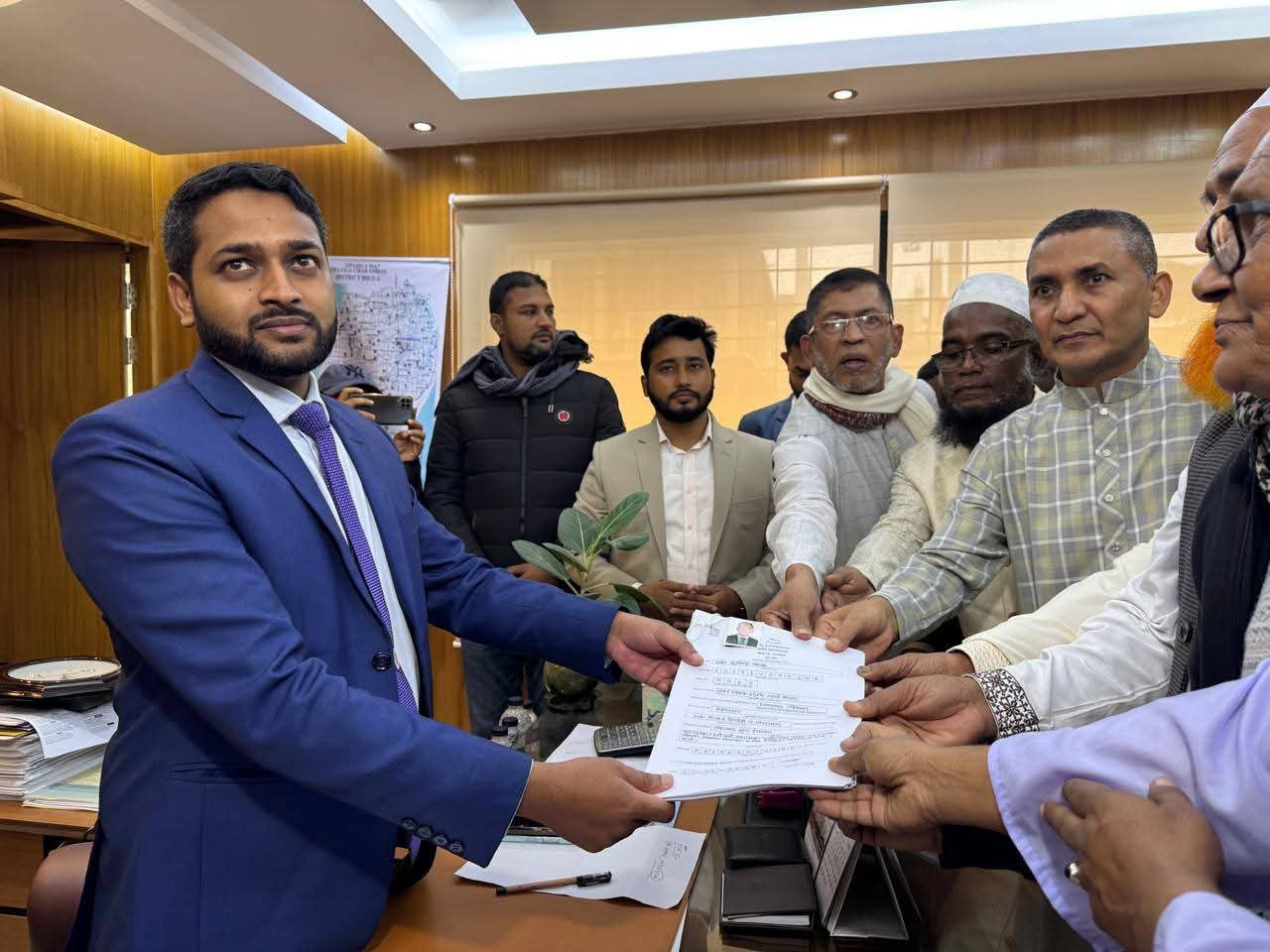 ভোলা-৪ আসনে বিএনপি প্রার্থীসহ ৭ জনের মনোনয়নপত্র দাখিল