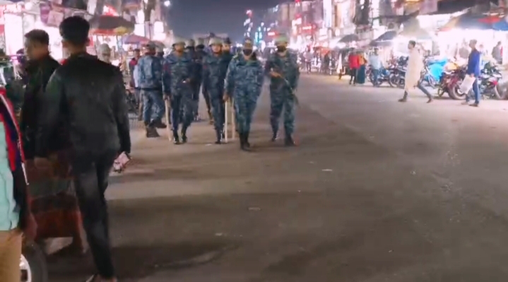 চরফ্যাশন বাজারে নৌবাহিনীর অভিযানে দীর্ঘদিনের যানজট নিরসনে স্বস্তি ফিরেছে জনজীবনে