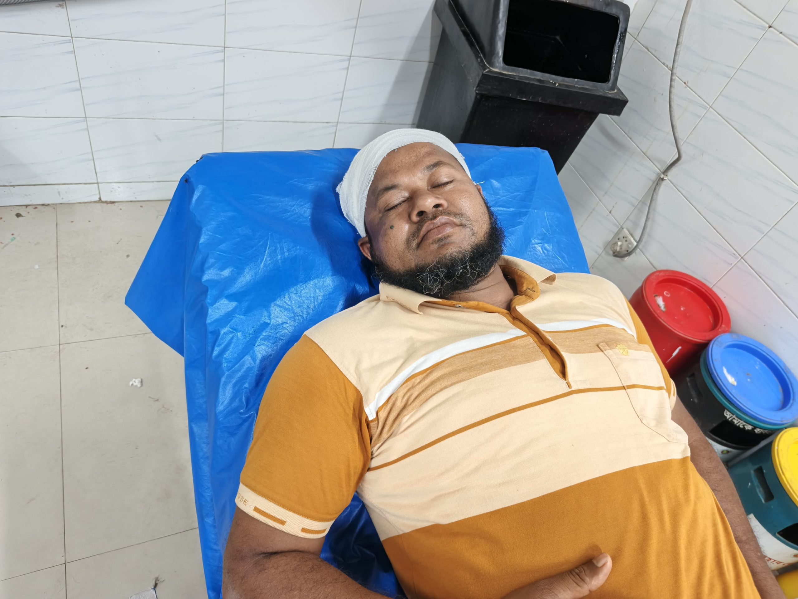 চরফ্যাশনে জমি লগ্নির টাকা চাইতে গিয়ে হামলার শিকার, কৃষক আহত